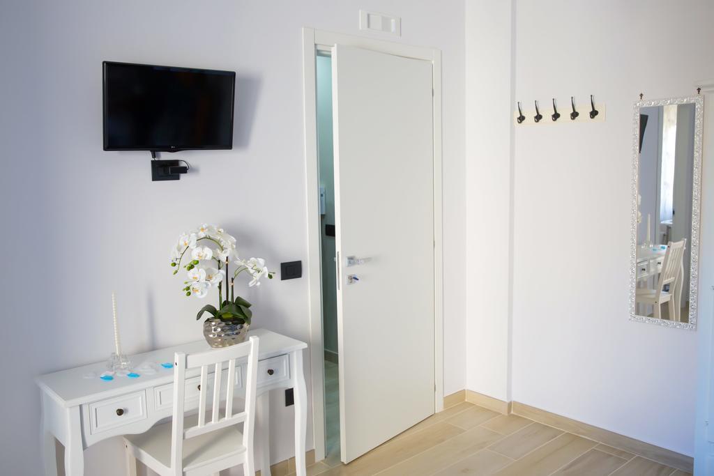 Gleda Rooms In The Square Помпей Стая снимка