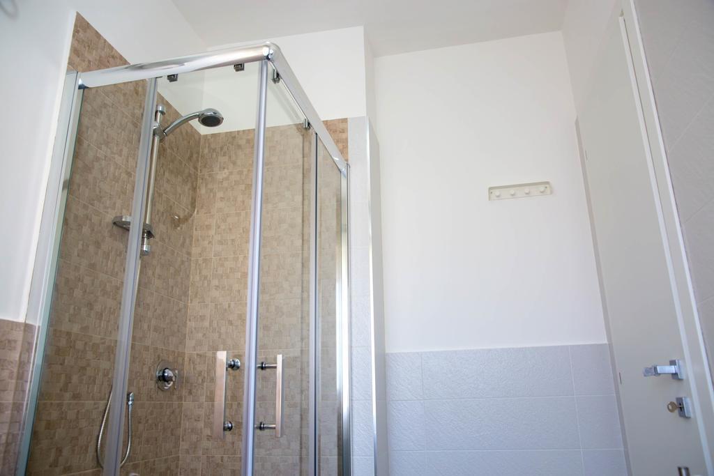 Gleda Rooms In The Square Помпей Стая снимка